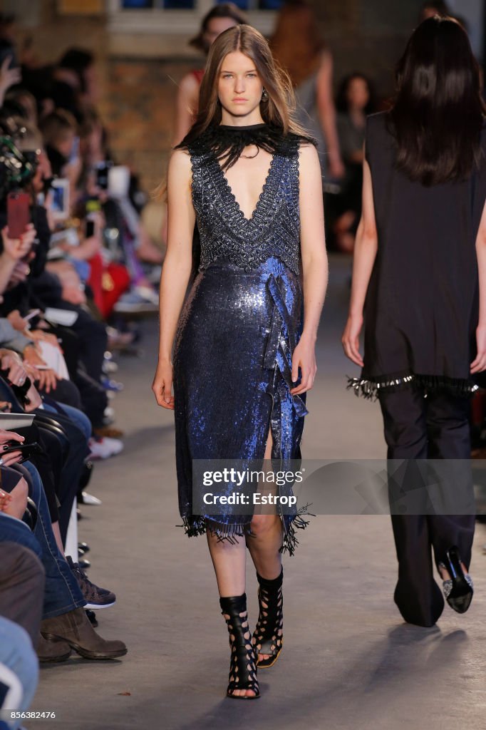 Altuzarra : Runway - Paris Fashion Week Womenswear Spring/Summer 2018