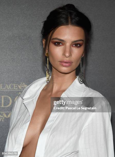 Emily Ratajkowski attends the Vogue Party as part of the Paris Fashion Week Womenswear Spring/Summer 2018 at Le Petit Palais on October 1, 2017 in...