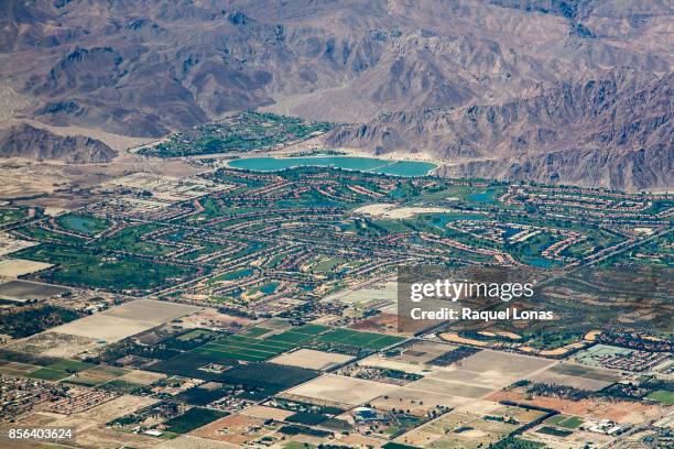 aerial view of la quinta, california and the lake cahuilla recreation area - la quinta fotografías e imágenes de stock