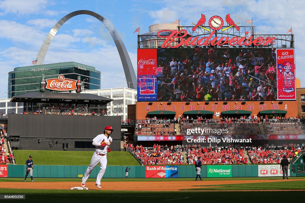Milwaukee Brewers v St Louis Cardinals