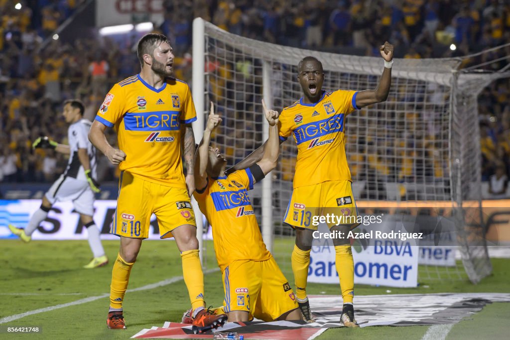 Tigres UANL v Chivas - Torneo Apertura 2017 Liga MX