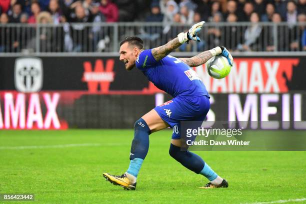 Alexandre Letellier of Angers during the Ligue 1 match between Angers SCO and Olympique Lyonnais at Stade Raymond Kopa on October 1, 2017 in Angers,...