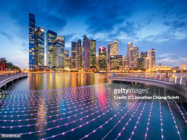 gleaming city - singapore cbd stock pictures, royalty-free photos & images