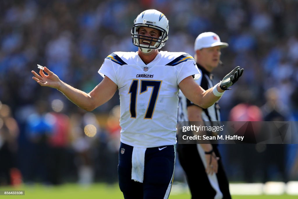 Philadelphia Eagles v Los Angeles Chargers