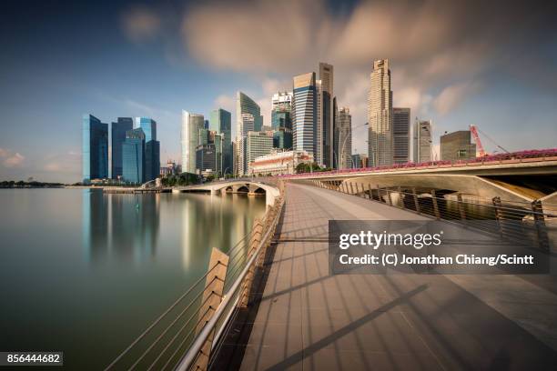 urban spectrum - bahía de marina singapur fotografías e imágenes de stock