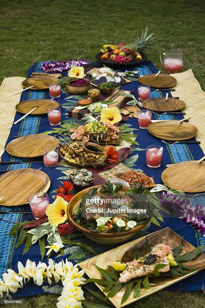 Hawaiian table setting