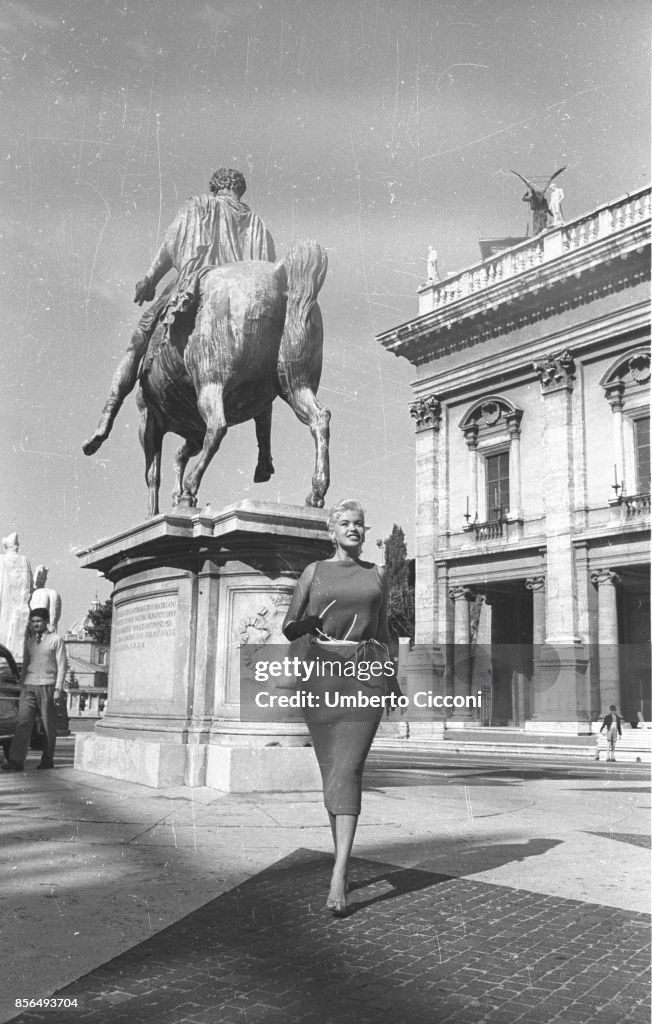 Jayne Rome American actress Jayne Mansfield at the 'Campidoglio' in Rome in 1957 ...