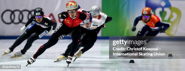 Skaters compete during the men 1000m quarterfinals heat one during the Audi ISU World Cup Short Track Speed Skating at Bok Hall on October 1, 2017 in...