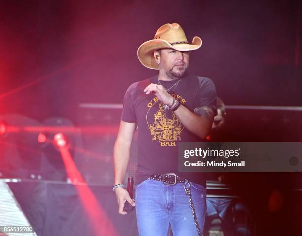 Recording artist Jason Aldean performs during the Route 91 Harvest country music festival at the Las Vegas Village on October 1, 2017 in Las Vegas,...