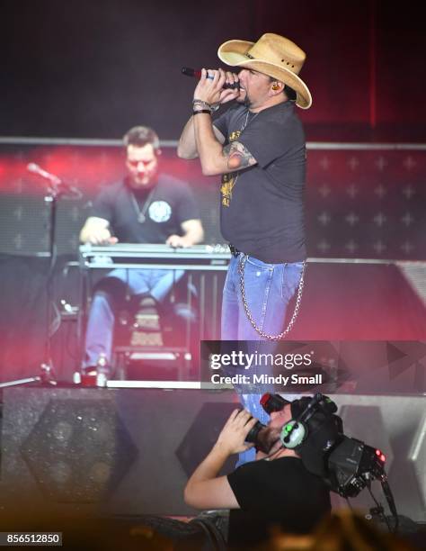 Recording artist Jason Aldean performs during the Route 91 Harvest country music festival at the Las Vegas Village on October 1, 2017 in Las Vegas,...
