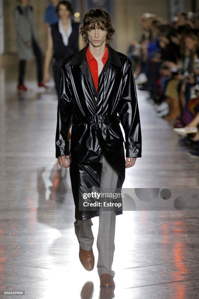 Givenchy : Runway - Paris Fashion Week Womenswear Spring/Summer 2018