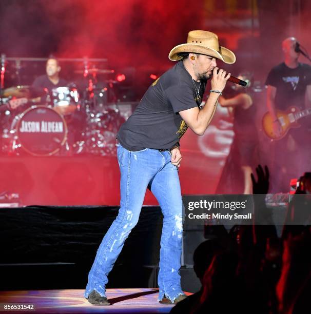 Recording artist Jason Aldean performs during the Route 91 Harvest country music festival at the Las Vegas Village on October 1, 2017 in Las Vegas,...