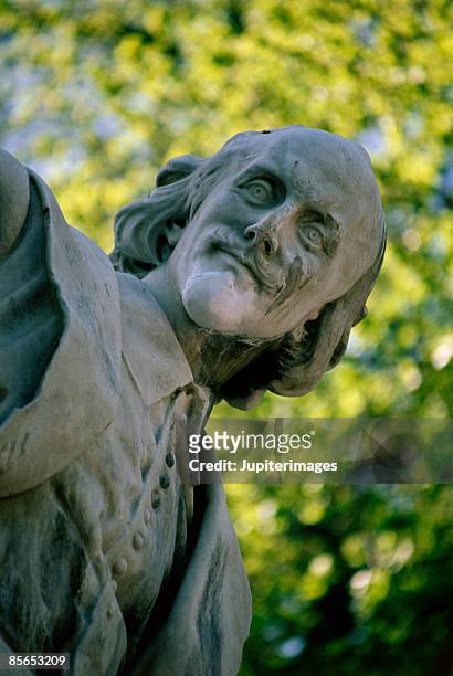 shakespeare statue - william shakespeare stock pictures, royalty-free photos & images