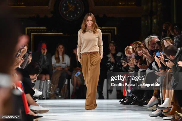 Fashion designer Stella McCartney is seen on the runway during the Stella McCartney show as part of the Paris Fashion Week Womenswear Spring/Summer...