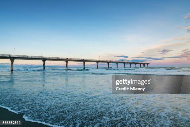 new brighton beach pier christchurch neuseeland - christchurch new zealand stock-fotos und bilder