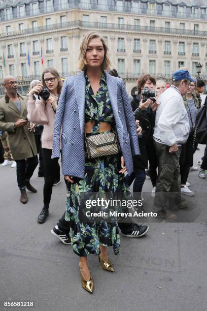 Model, Arizona Muse, attends the Stella McCartney show as part of the Paris Fashion Week Womenswear Spring/Summer 2018 on October 2, 2017 in Paris,...