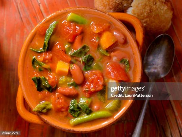 minestrone soup - minestrone stock-fotos und bilder