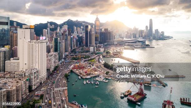 victoria harbour, hong kong - wanchai bildbanksfoton och bilder