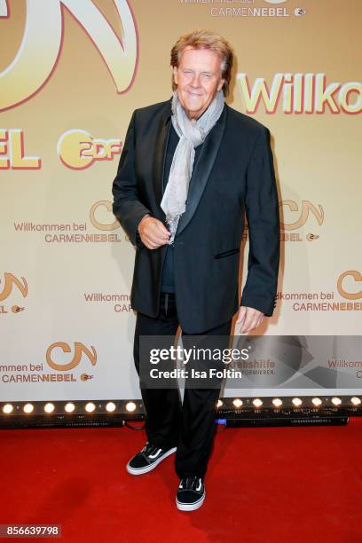 German singer Howard Carpendale during the tv show 'Willkommen bei Carmen Nebel' at TUI Arena on September 30, 2017 in Hanover, Germany.