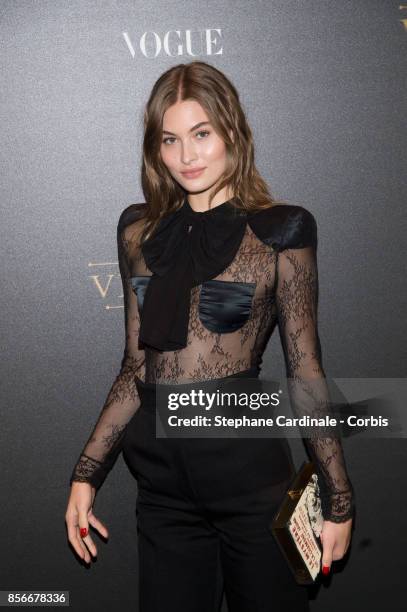 Model Grace Elizabeth attends Vogue Party as part of the Paris Fashion Week Womenswear Spring/Summer 2018 at on October 1, 2017 in Paris, France.