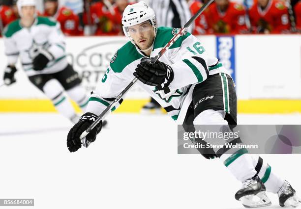 Ryan Garbutt of the Dallas Stars plays in a game against the Chicago Blackhawks at the United Center on January 4, 2015 in Chicago, Illinois.