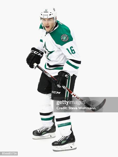 Ryan Garbutt of the Dallas Stars plays in a game against the Chicago Blackhawks at the United Center on January 4, 2015 in Chicago, Illinois.