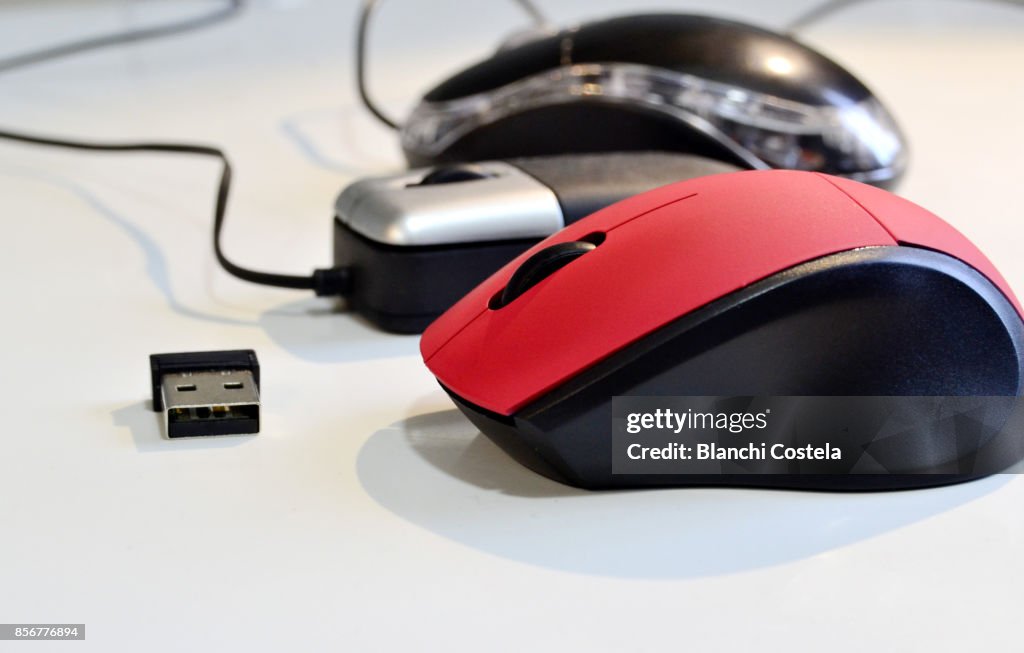 Different Types Of Computer Mouse High-Res Stock Photo - Getty Images