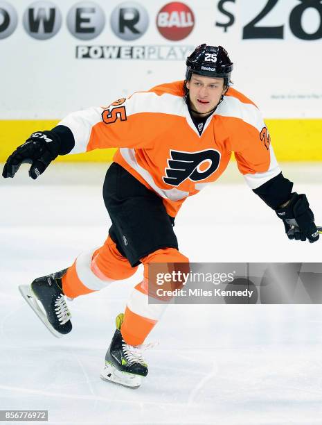 Ryan White of the Philadelphia Flyers plays in a game against the Winnipeg Jets at Wells Fargo Center on January 29, 2015 in Philadelphia,...