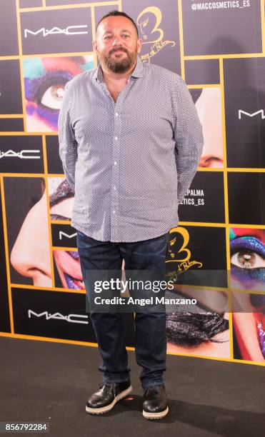 Pepon Nieto attends M-A-C collection photocall at El Principito theater on October 2, 2017 in Madrid, Spain.