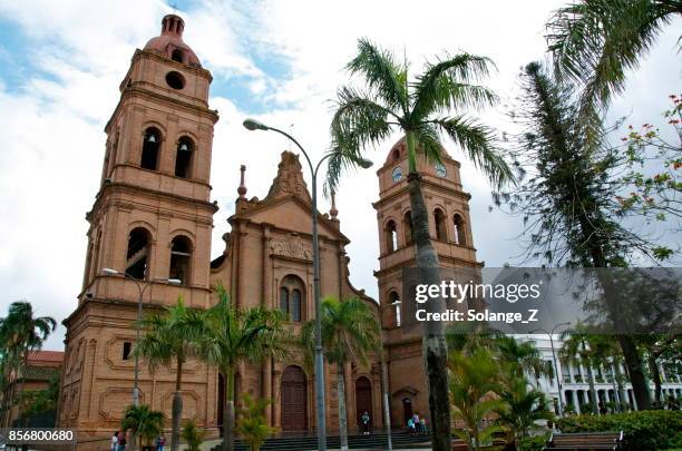 la catedral metropolitana basílica de san lorenzo en bolivia - santa cruz de la sierra bolivia fotografías e imágenes de stock