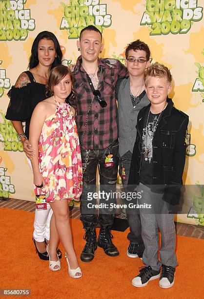 Musician Chester Bennington , wife Talinda Bentley and guests arrive at Nickelodeon's 2009 Kids' Choice Awards at UCLA's Pauley Pavilion on March 28,...