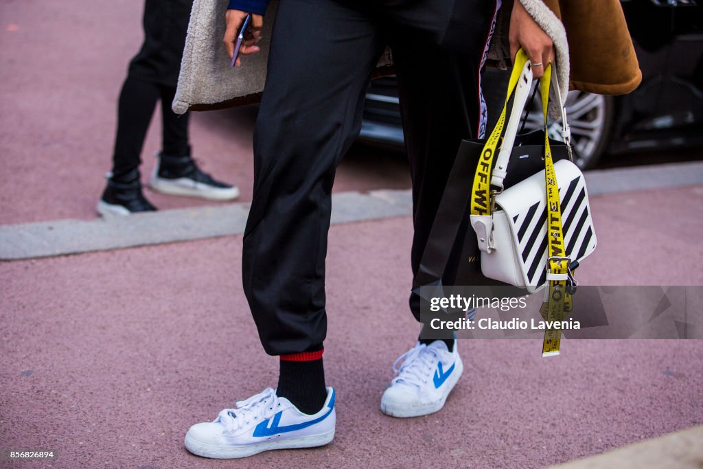 Street Style : Paris Fashion Week Womenswear Spring/Summer 2018 : Day Seven