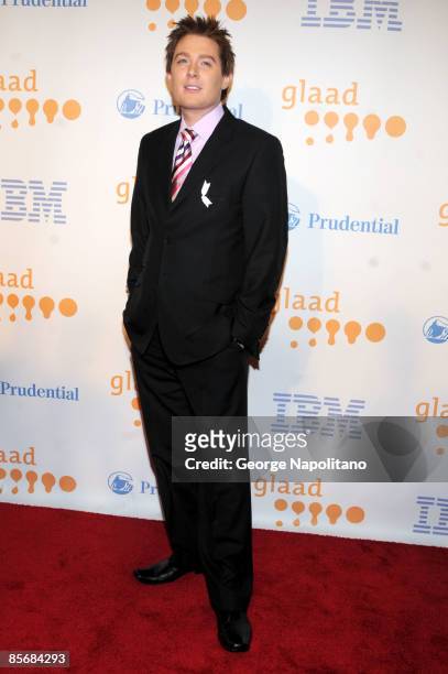 Actor and singer Clay Aiken arrives at the 20th Annual GLAAD Media Awards at the Marriott Marquis on March 28, 2009 in New York City.