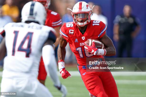 Mustangs wide receiver Courtland Sutton turns up field after making a catch during the college football game between the SMU Mustangs and the UConn...