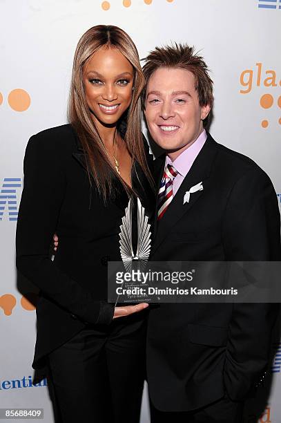 Personality Tyra Banks and singer Clay Aiken pose backstage during the 20th Annual GLAAD Media Awards at Marriott Marquis on March 28, 2009 in New...