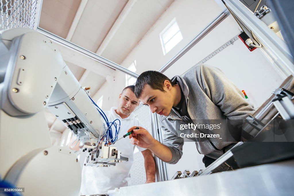 Precise mechanics on robotic arm in industry