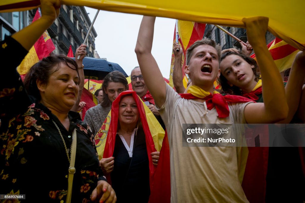 Pro-Spanish March Against The Referendum