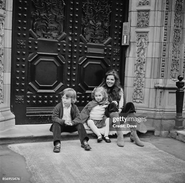 English-American Samantha Eggar with her two children Nicolas Stern and Jenna Stern, London, UK, 30th November 1970.