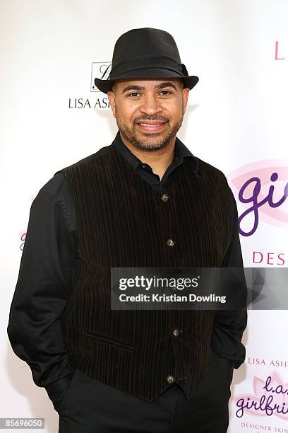 Cast member Darryl Bell arrives at the launch of the new Fox Reality Channel show Househusbands of Hollywood at Zin Bistro Americana Restaurant, 29...