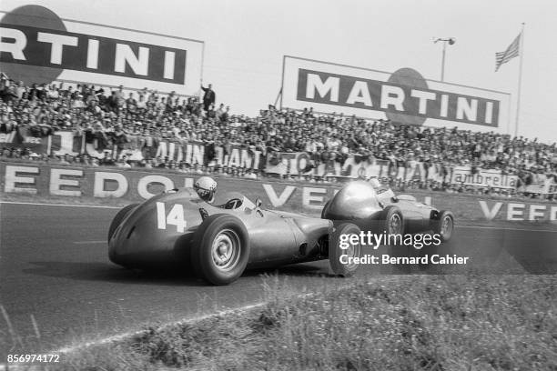 Jean Behra, Stirling Moss, BRM P25, Vanwall VW 5, Grand Prix of France, Reims-Gueux, 06 July 1958. Stirling Moss and Jean Behra had to retire from...