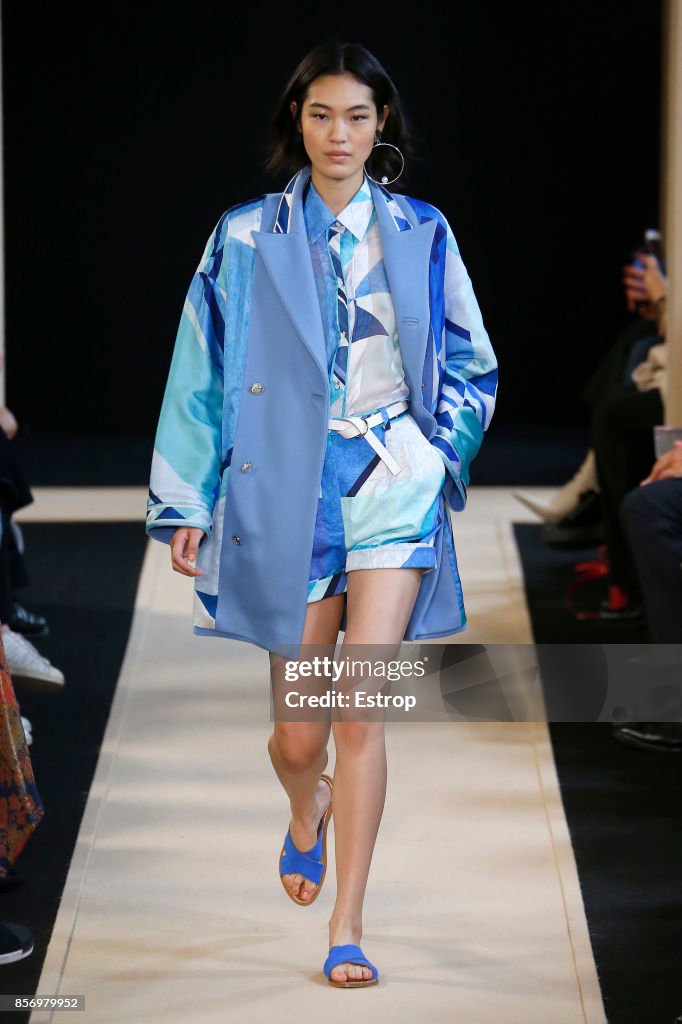 Leonard Paris : Runway - Paris Fashion Week Womenswear Spring/Summer 2018