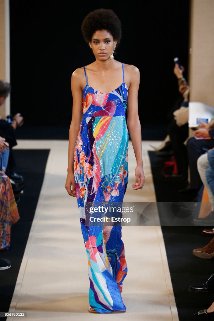 Leonard Paris : Runway - Paris Fashion Week Womenswear Spring/Summer 2018