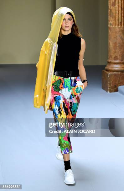 Model presents a creation by Agnes b during the women's 2018 Spring/Summer ready-to-wear collection fashion show in Paris, on October 3, 2017.