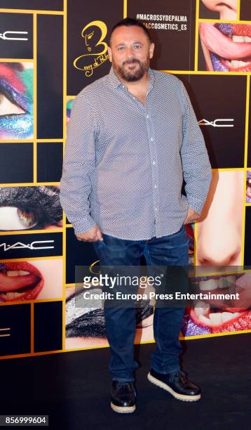 Pepon Nieto attends the 'M-A-C collection' photocall at El Principito disco on October 2, 2017 in Madrid, Spain.