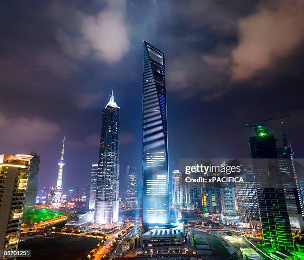 the shanghai world financial center - world financial centre stock pictures, royalty-free photos & images