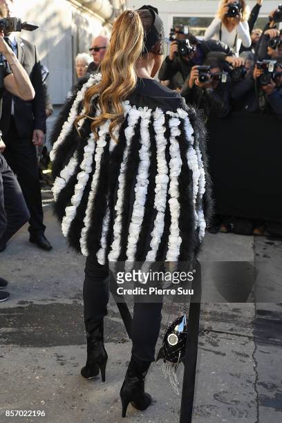 Marjorie Bridges-Woods arrives at the Chanel show as part of the Paris Fashion Week Womenswear Spring/Summer 2018 on October 3, 2017 in Paris, France.
