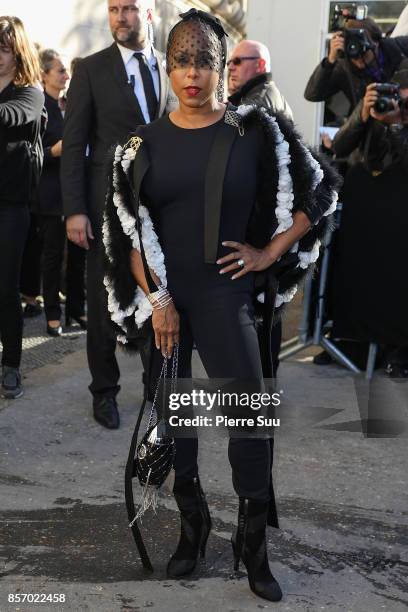 Marjorie Bridges-Woods arrives at the Chanel show as part of the Paris Fashion Week Womenswear Spring/Summer 2018 on October 3, 2017 in Paris, France.