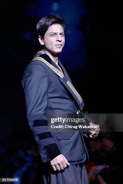 Indian actor Shahrukh Khan walks the runway at the Manish Malhotra show at Lakme India Fashion Week Autumn/Winter 2009 at Grand Hyatt on March 30,...