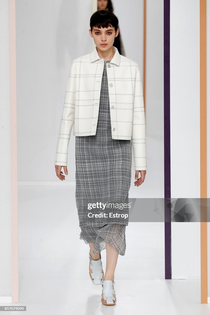 Hermes : Runway - Paris Fashion Week Womenswear Spring/Summer 2018