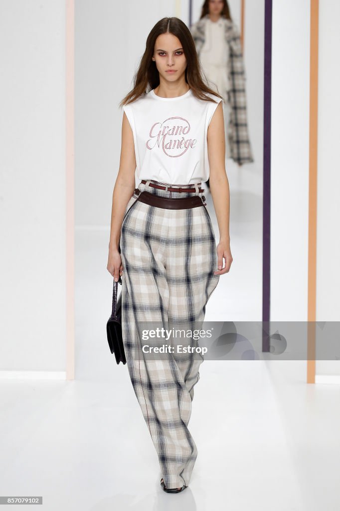 Hermes : Runway - Paris Fashion Week Womenswear Spring/Summer 2018